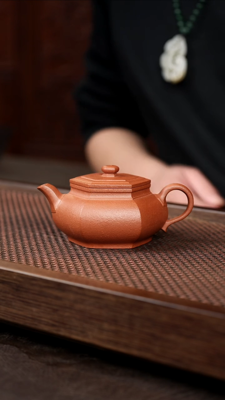 茶壶紫砂红降坡 大彬六方