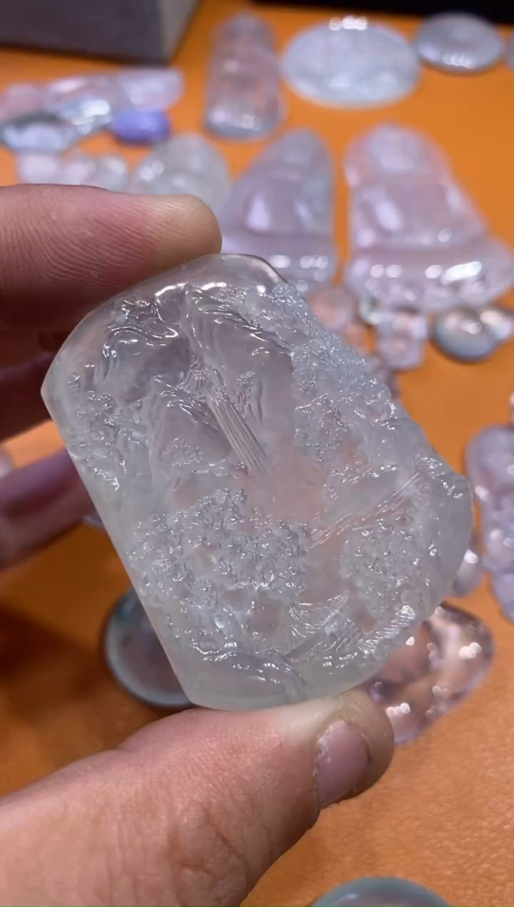 【闪购商品】翡翠吊坠(不含链)未镶嵌山水6480