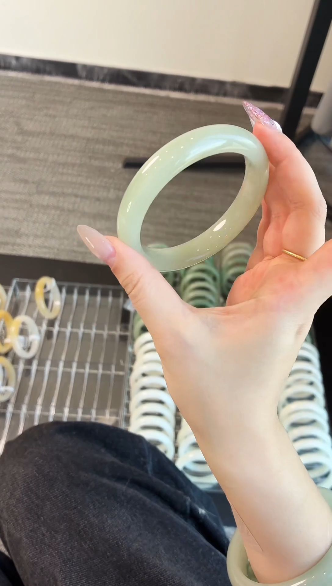 未镶嵌手镯石英质玉35.56