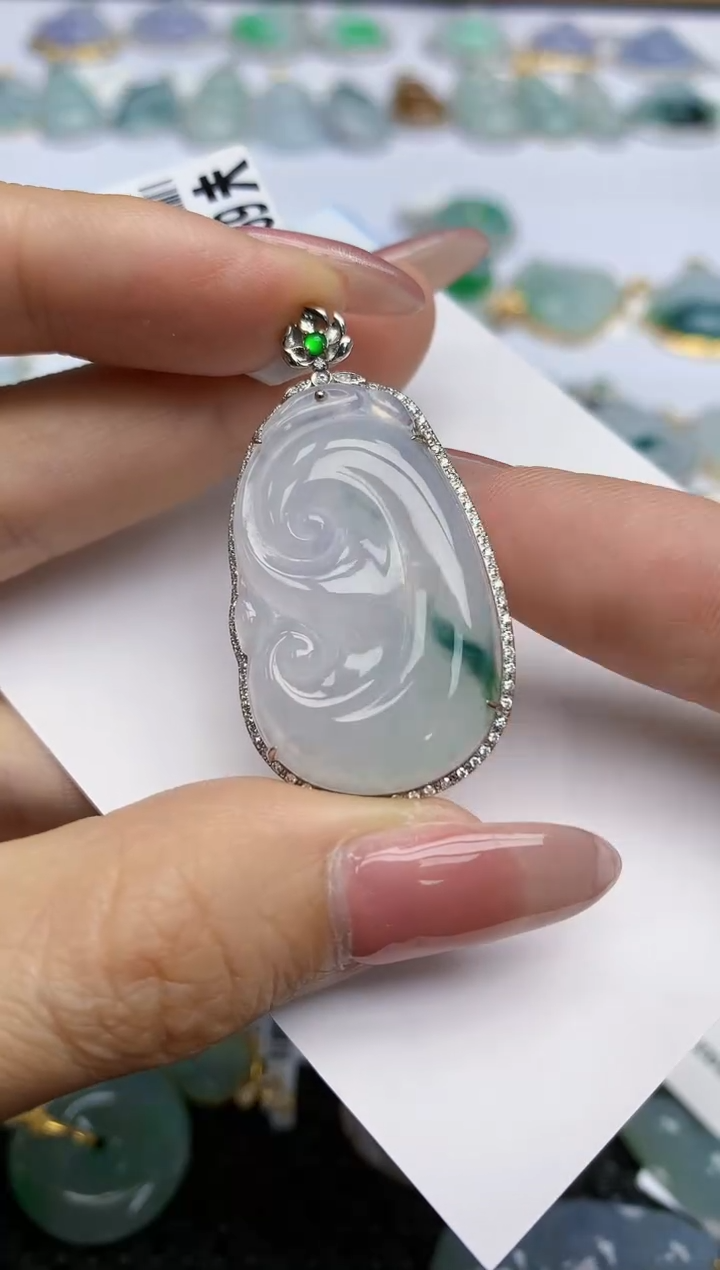 【闪购商品】翡翠挂件18K金镶嵌天然翡翠A货