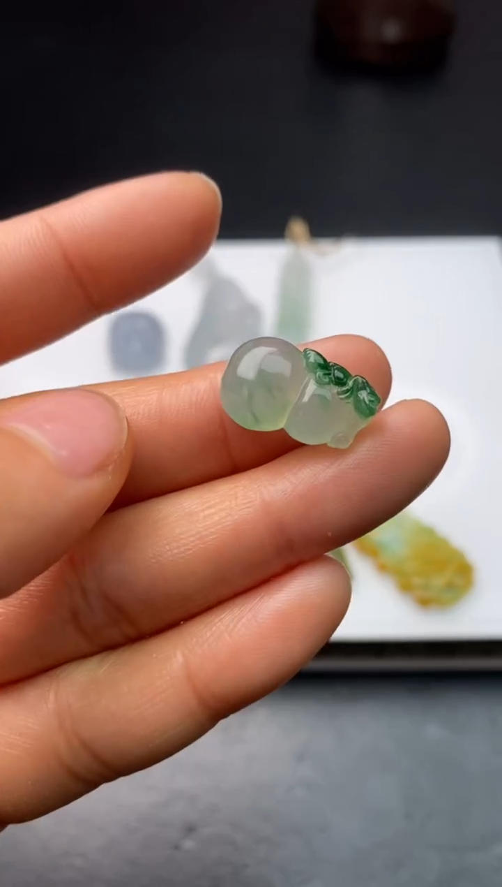 【闪购商品】定制翡翠未镶嵌翡翠毛货~