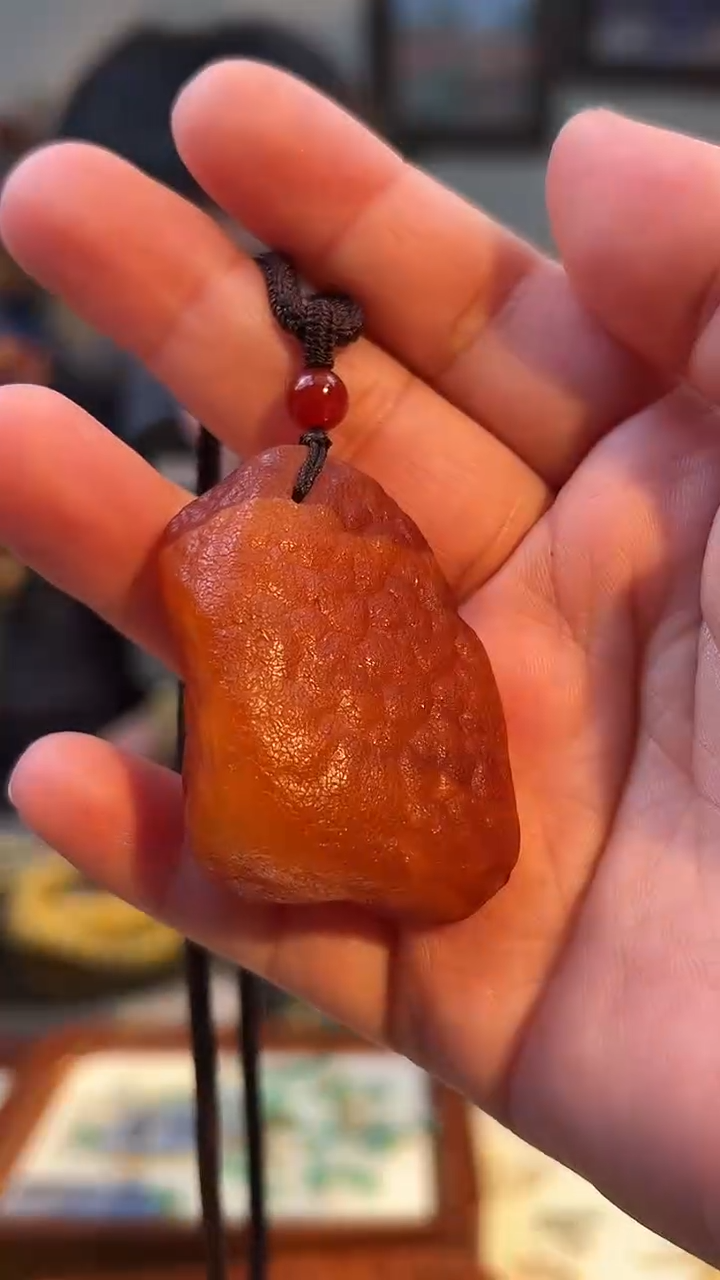 琥珀颈饰未镶嵌吊坠