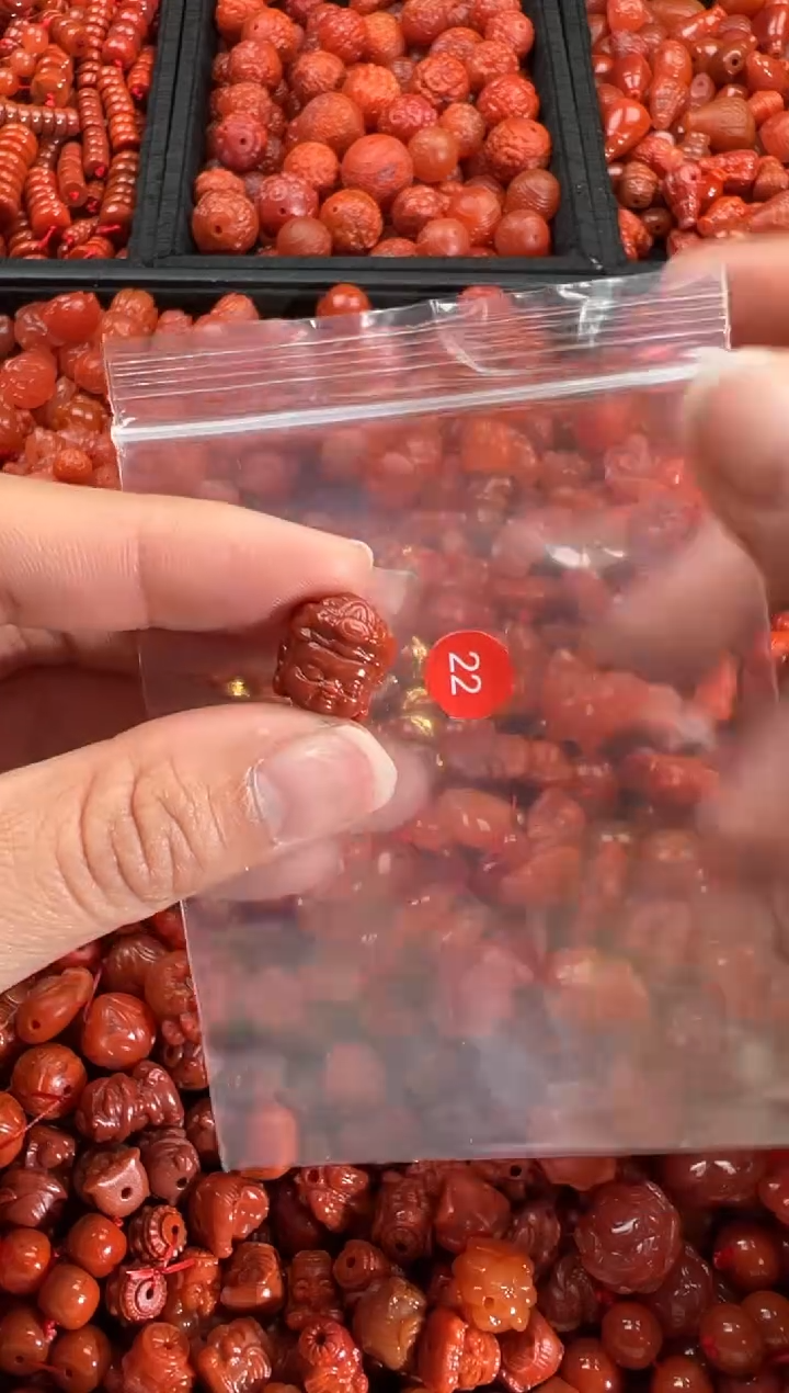 【闪购商品】南红玛瑙颈饰未镶嵌1