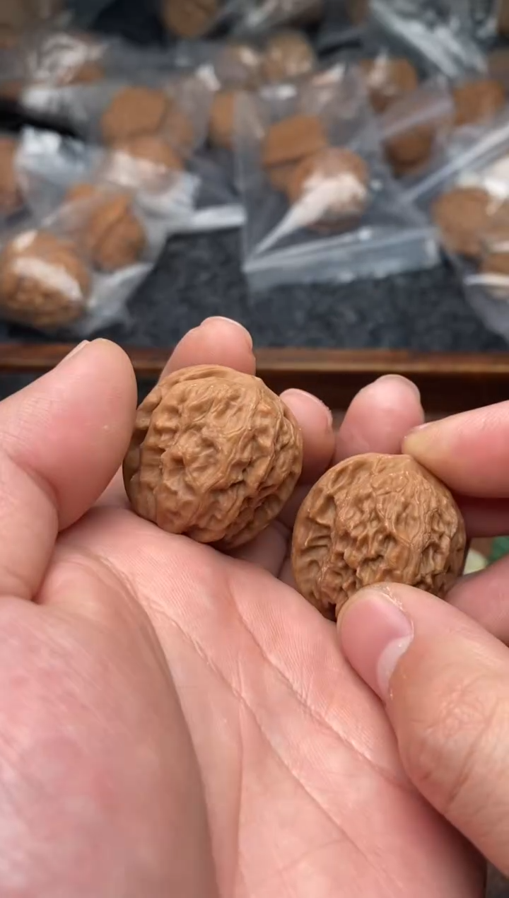 【闪购商品】文玩核桃把件G152号28尺野狼