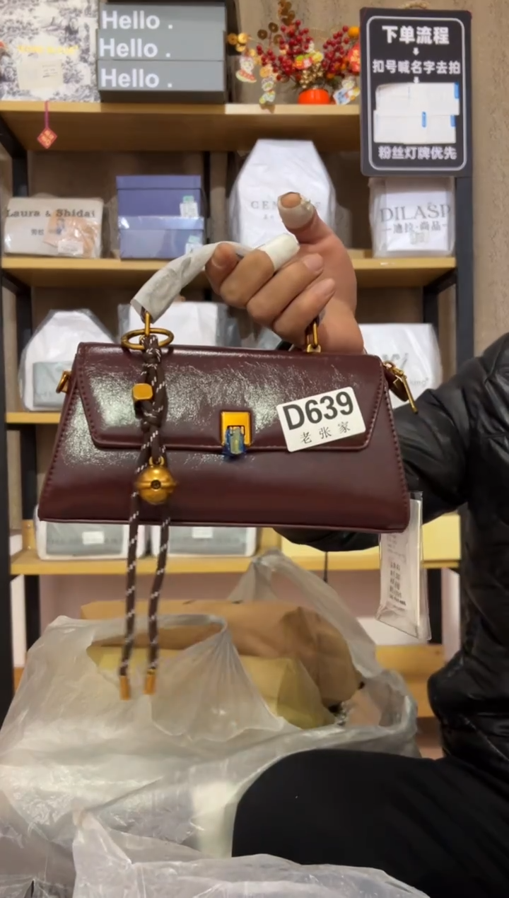 小牛剖层皮革老张家女包639