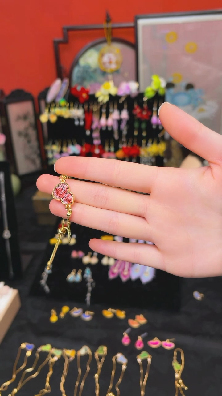 刺绣星****运非遗手工绒花饰品