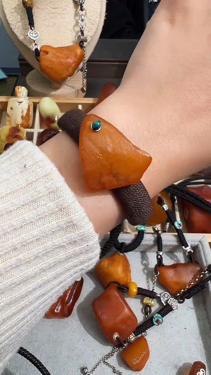 【闪购商品】蜜蜡裸石未镶嵌似玉