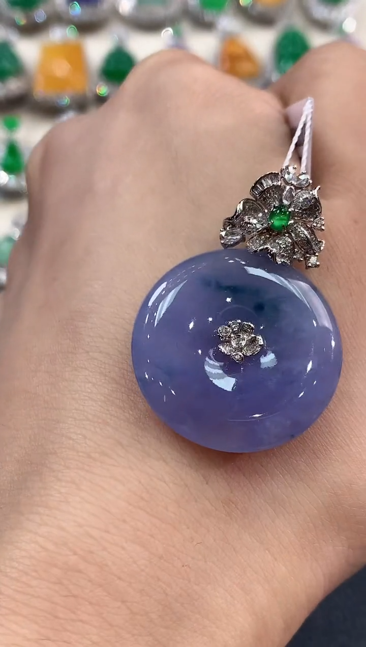 【闪购商品】翡翠吊坠(不含链)18K金镶嵌 C20有色差