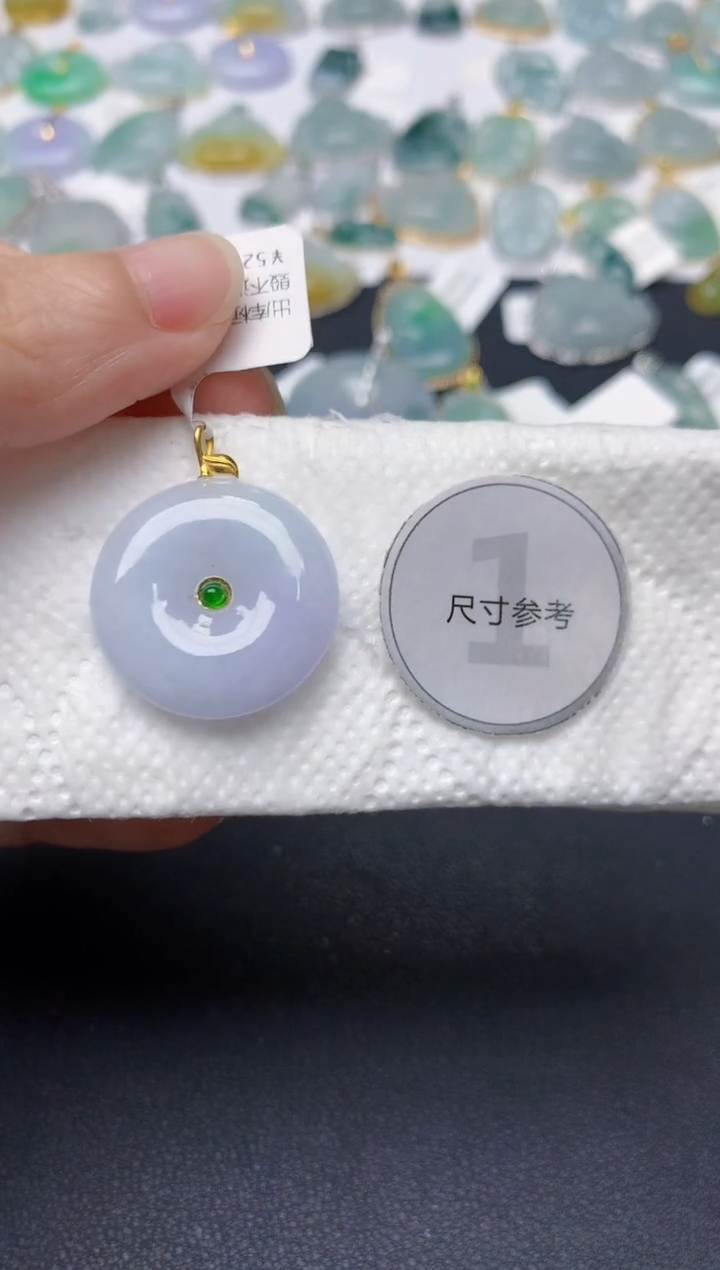 翡翠18K金镶嵌颈饰天然缅甸A货翡翠