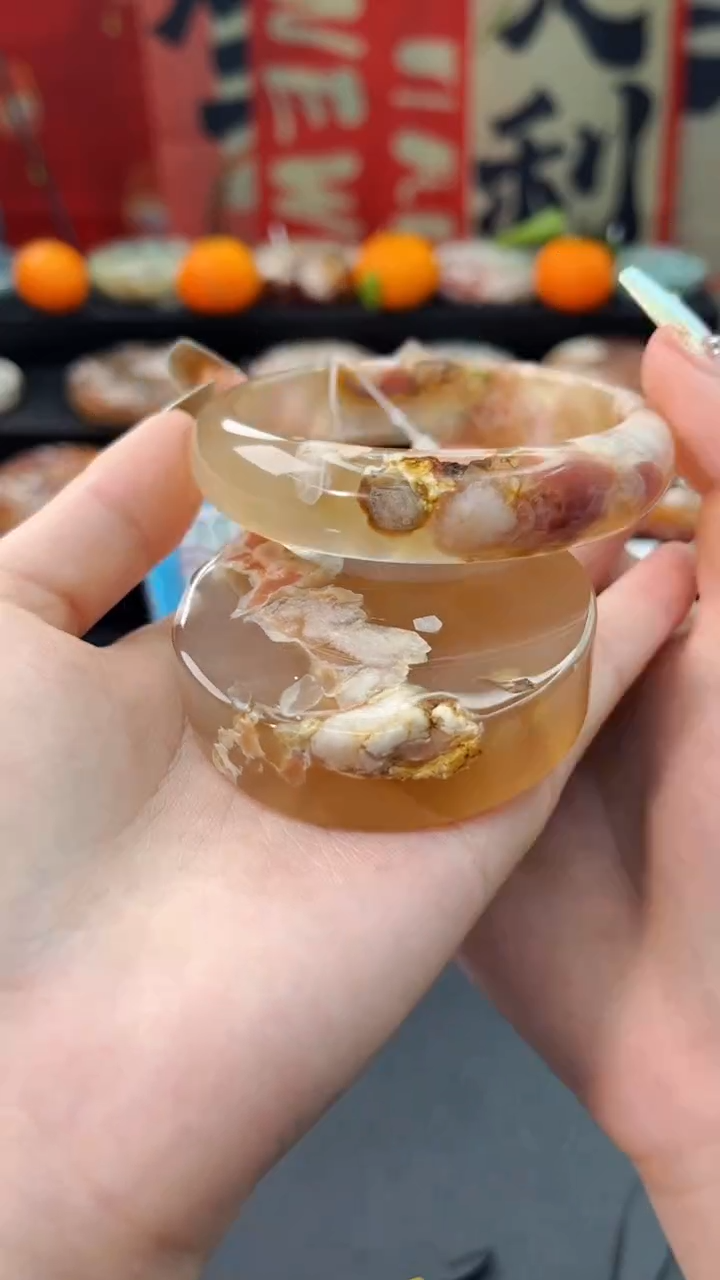 【闪购商品】石英质玉手镯未镶嵌赠送镯心（59圈口）