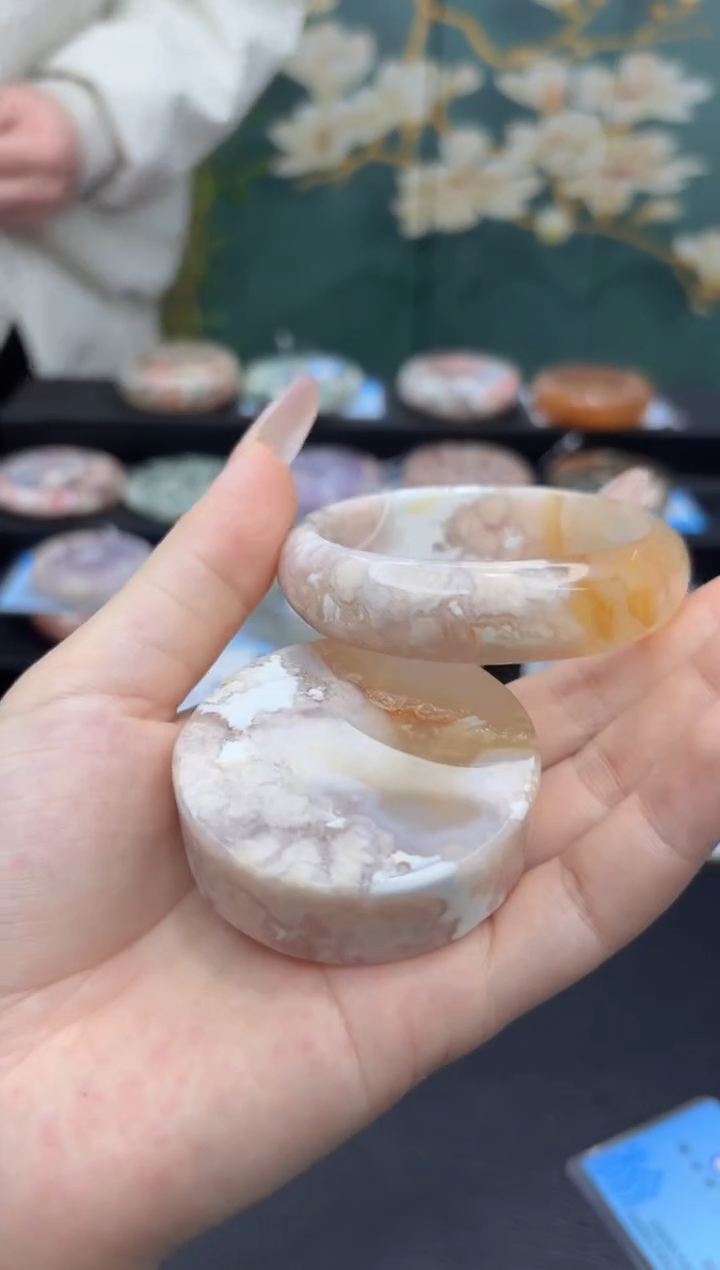 【闪购商品】石英质玉未镶嵌手镯A697(55圈赠送镯心)