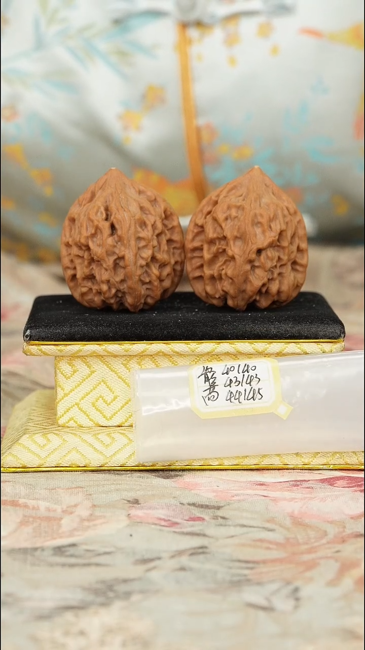 【闪购商品】文玩核桃把件鸡心有修