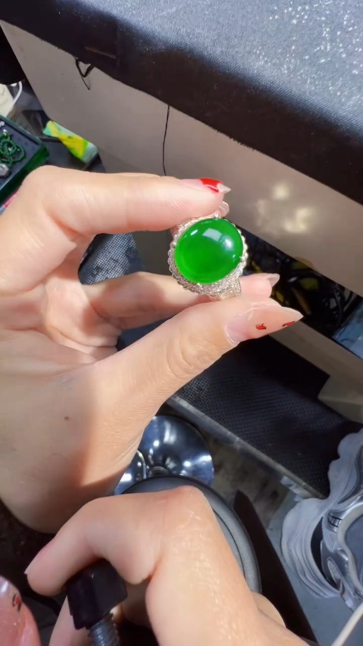 【闪购商品】定制翡翠未镶嵌蛋面1