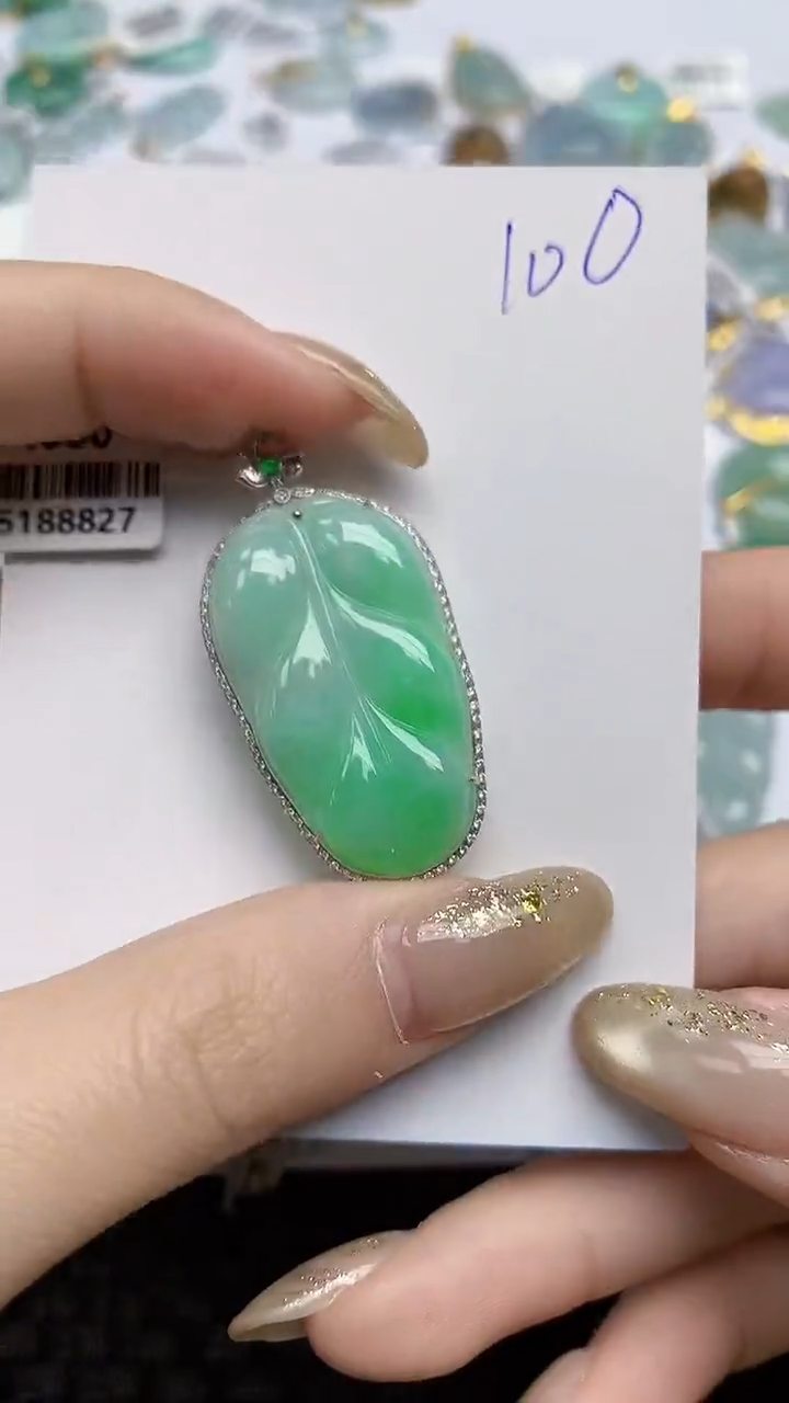 【闪购商品】翡翠颈饰18K金镶嵌天然翡翠A货