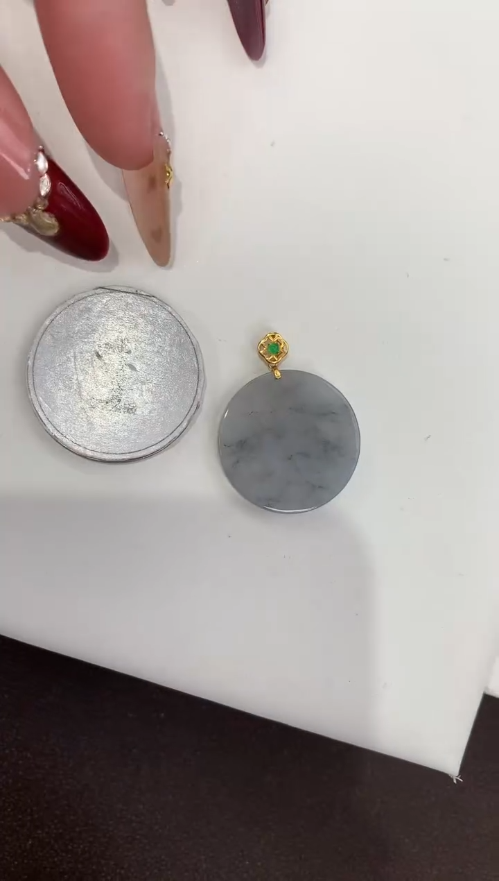 颈饰18K金镶嵌翡翠天然缅甸a货翡翠