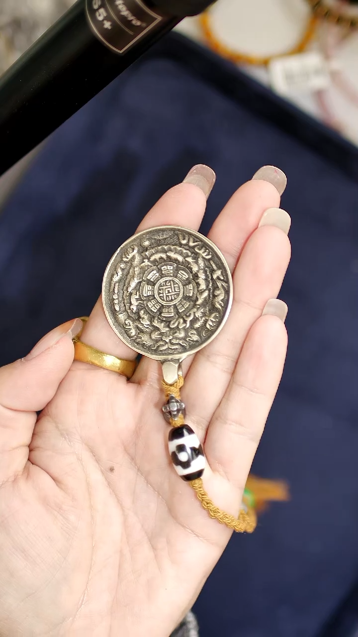 (****！000000000000000000000000