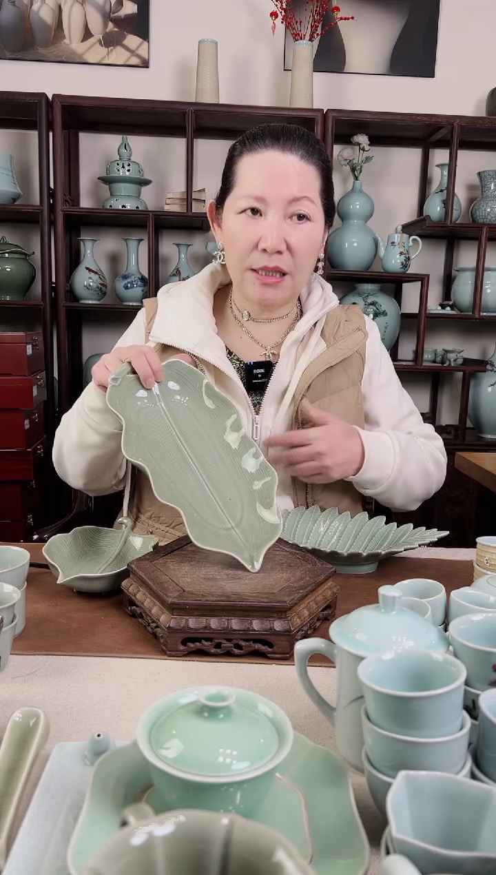 【闪购商品】杯豆青釉 树叶果盘（大）