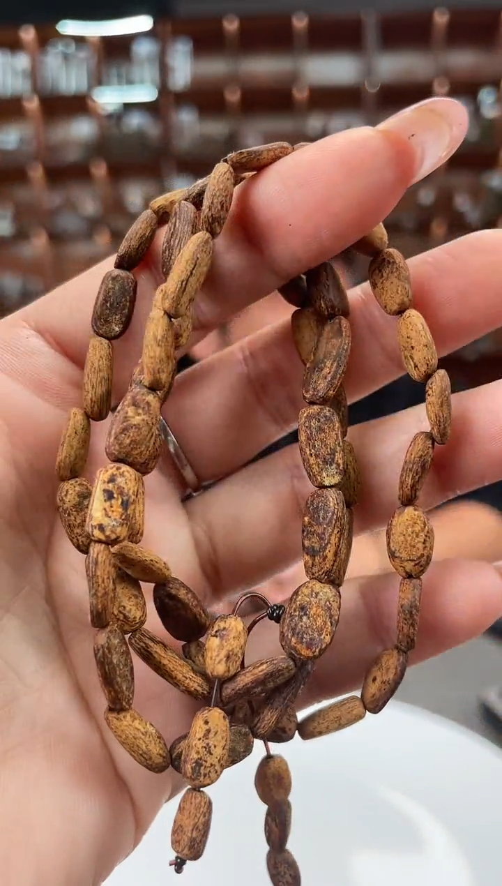 【闪购商品】沉香手串45号惠安红土多样性发一条