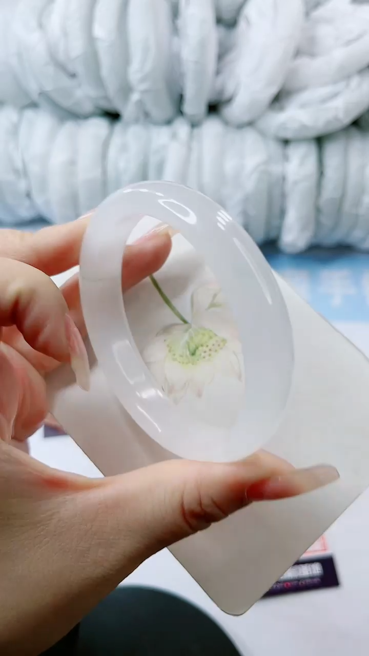 【闪购商品】石英质玉手镯未镶嵌多样性发货L211