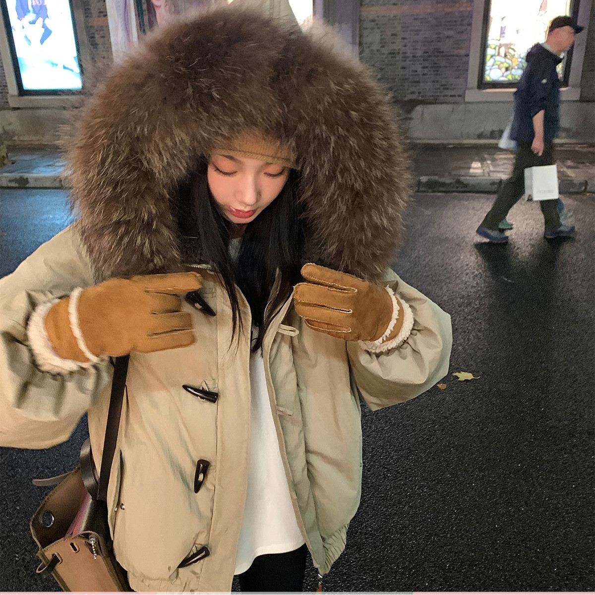 骆驼街牛角扣派克服秋冬保暖厚款可拆卸大毛领舒适宽松中长款外套