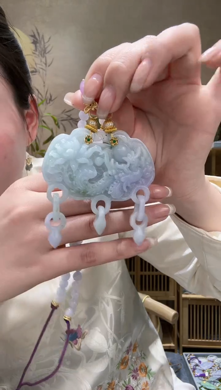 【闪购商品】翡翠颈饰未镶嵌吊坠