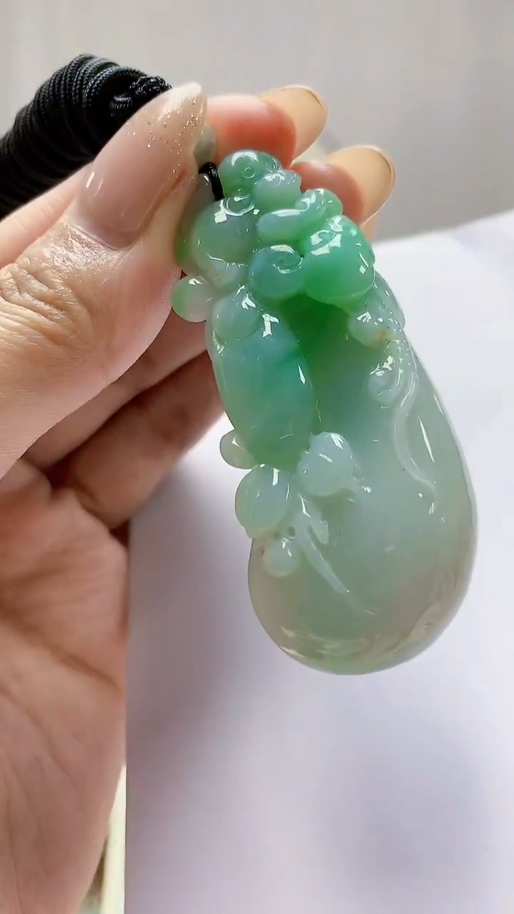 未镶嵌定制翡翠5028MM-毛货挂件100