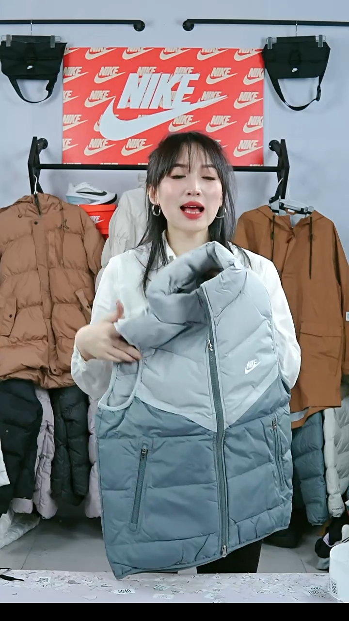 2366闪购编码运动衣以直播间过品为准尺码S