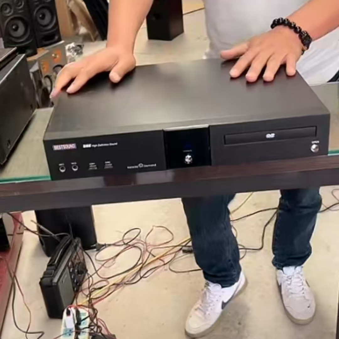 9新  黑色机器运费自理