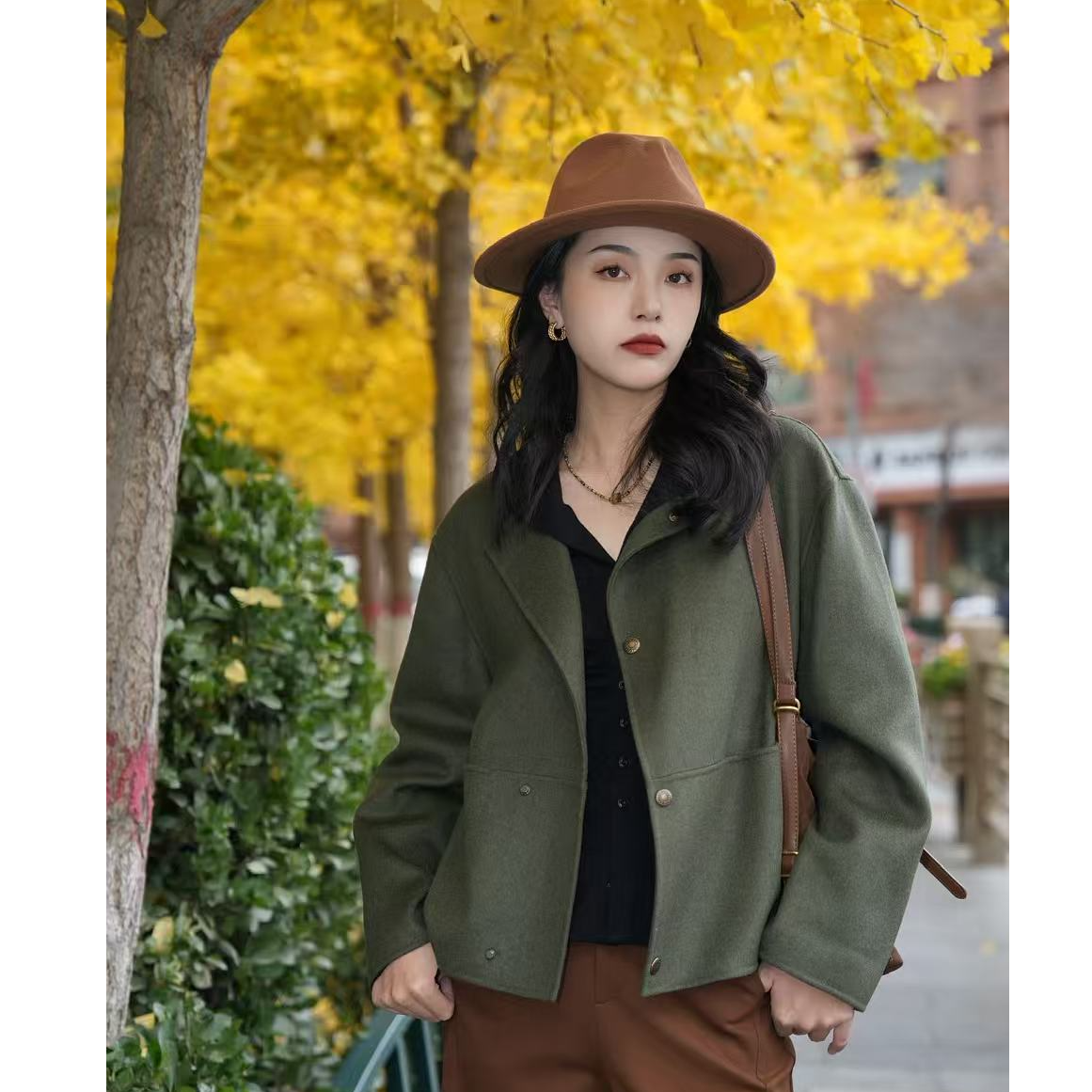 GIRDEAR/哥弟秋冬新款新中式侧边排扣双面呢圆领羊毛外套女140029