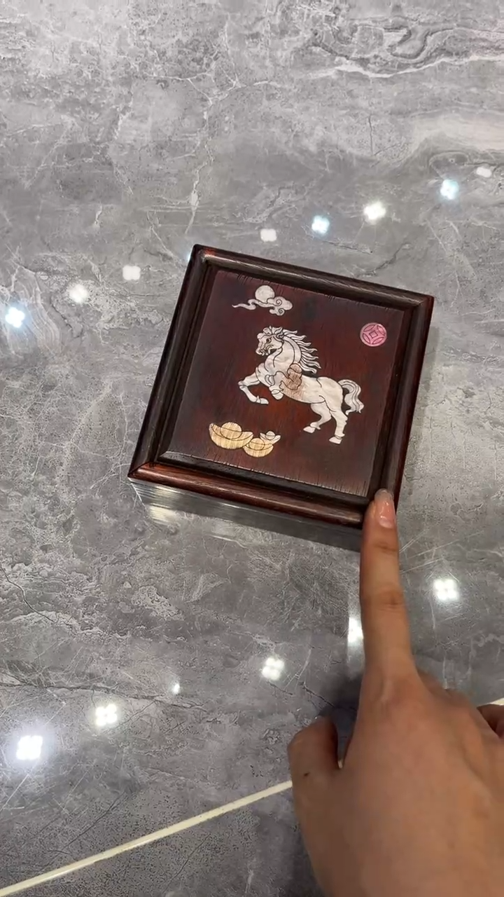 木马上有钱方形抽拉盒