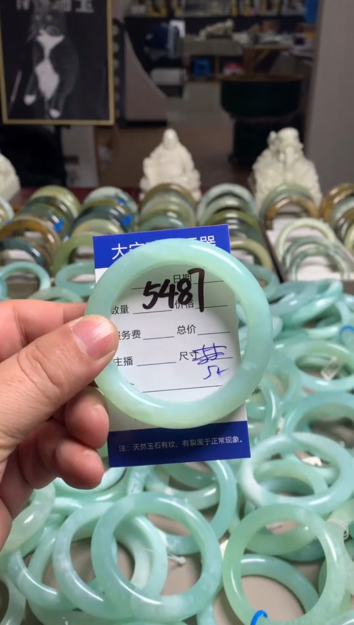 【闪购商品】蛇纹石玉手镯未镶嵌5487