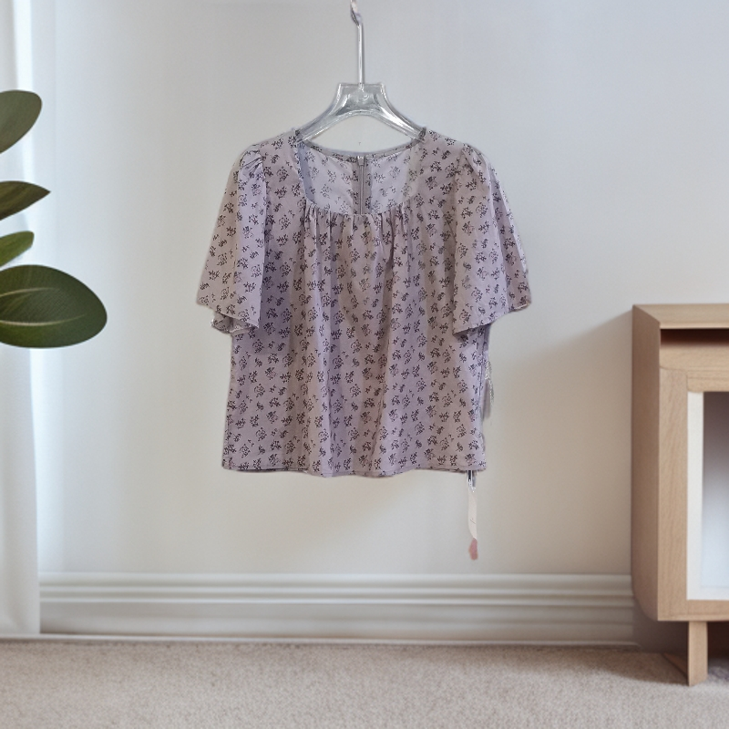 18187碎花方领小衫