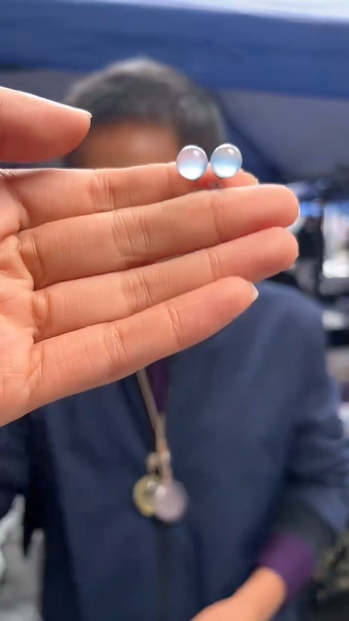 海蓝宝石耳钉未镶嵌天然多样性发一mm