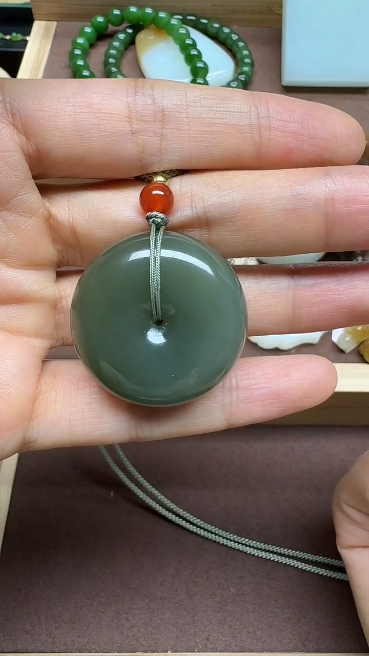 颈饰未镶嵌和田玉平安扣30