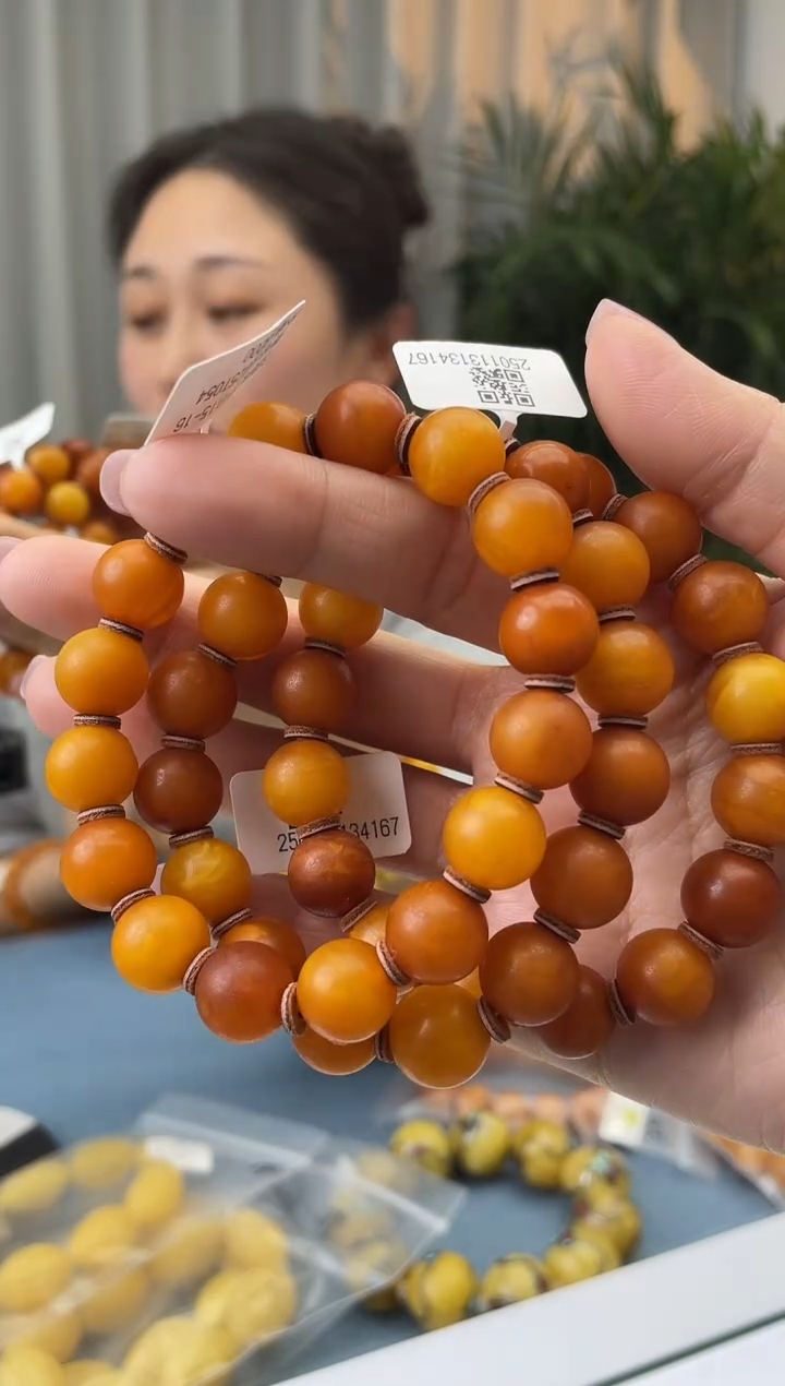 【闪购商品】蜜蜡珠宝奇石未镶嵌假一罚十，微瑕多样性发一件015.11