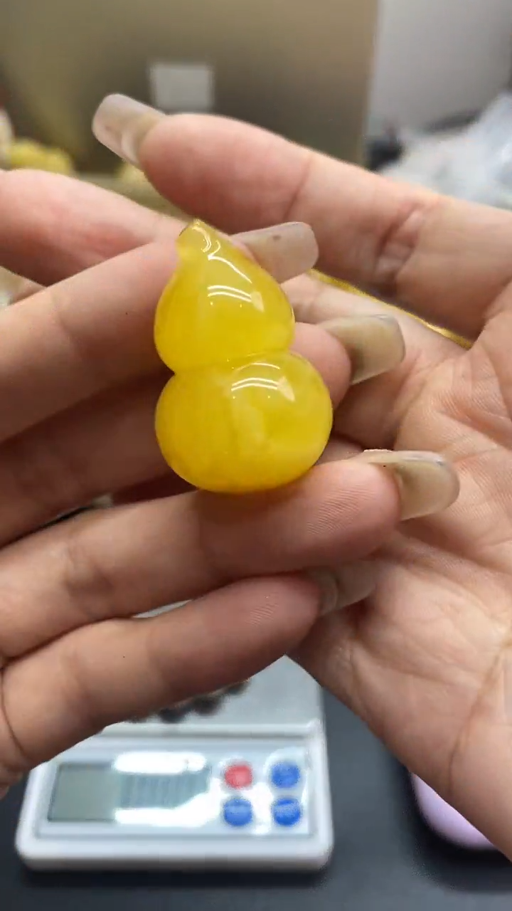 未镶嵌琥珀珠宝奇石841