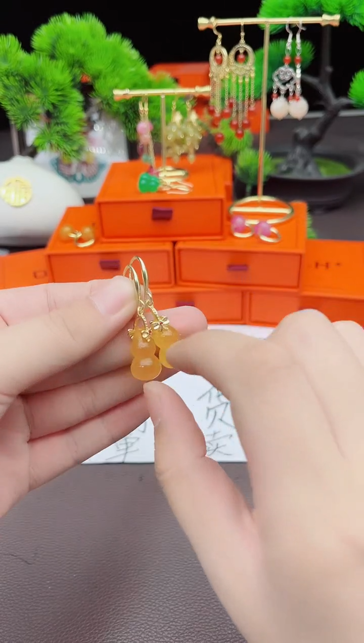 【闪购商品】玛瑙/玉髓耳钉未镶嵌333000