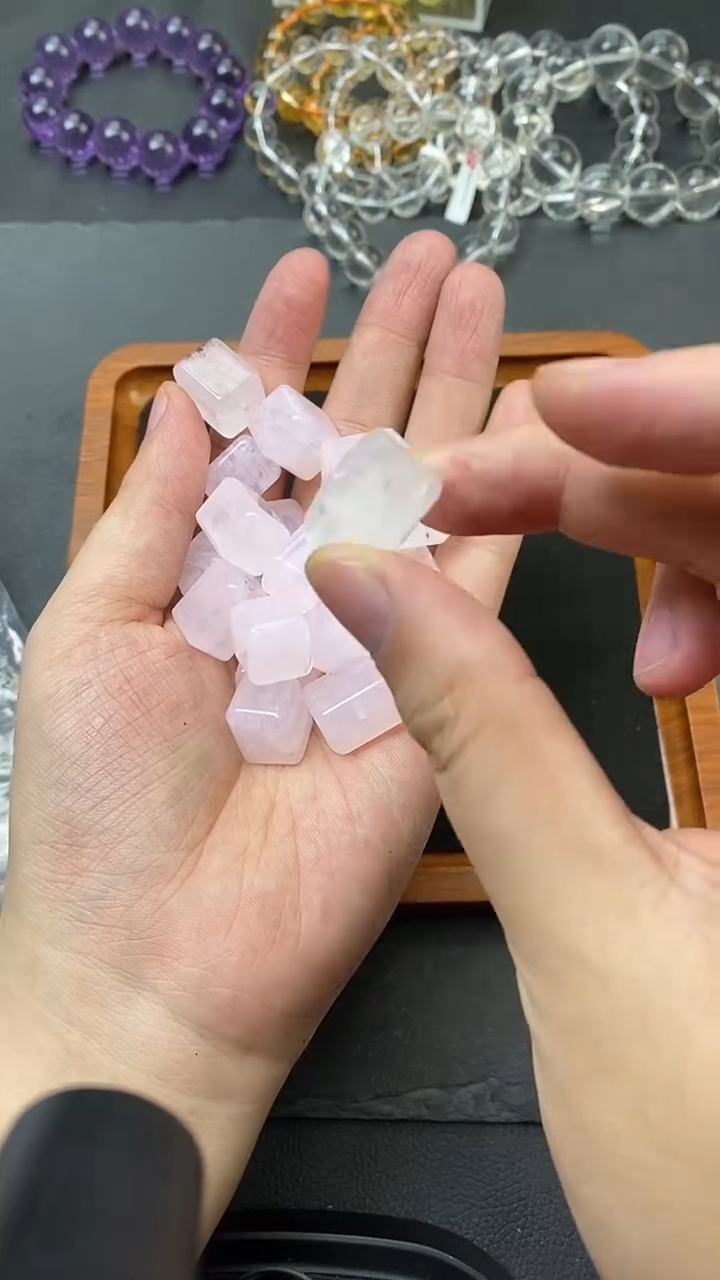 未镶嵌吊坠(不含链)水晶粉幽灵方糖