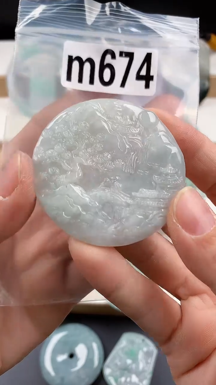 颈饰未镶嵌翡翠天然翡翠吊坠挂件