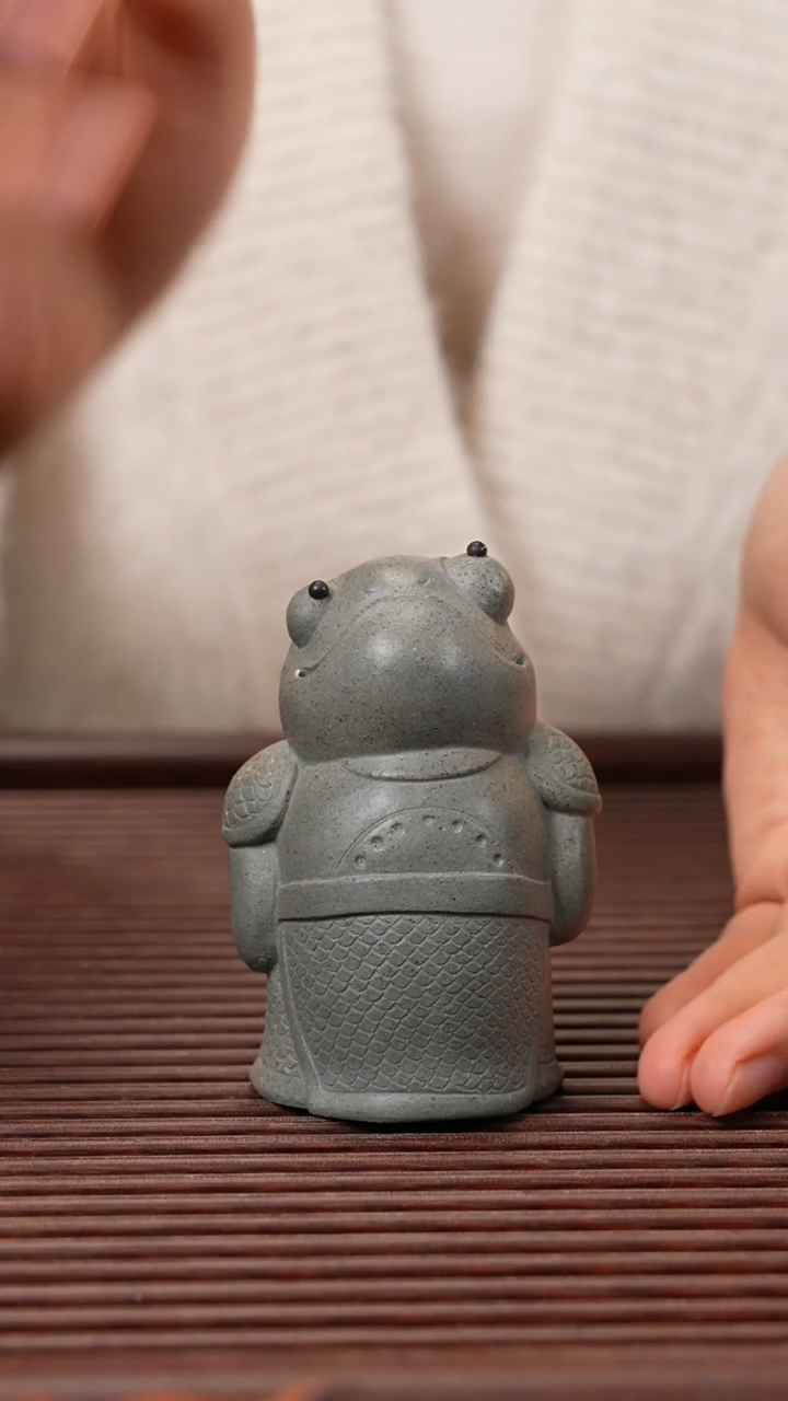 【闪购商品】紫砂茶宠小鱼妖，