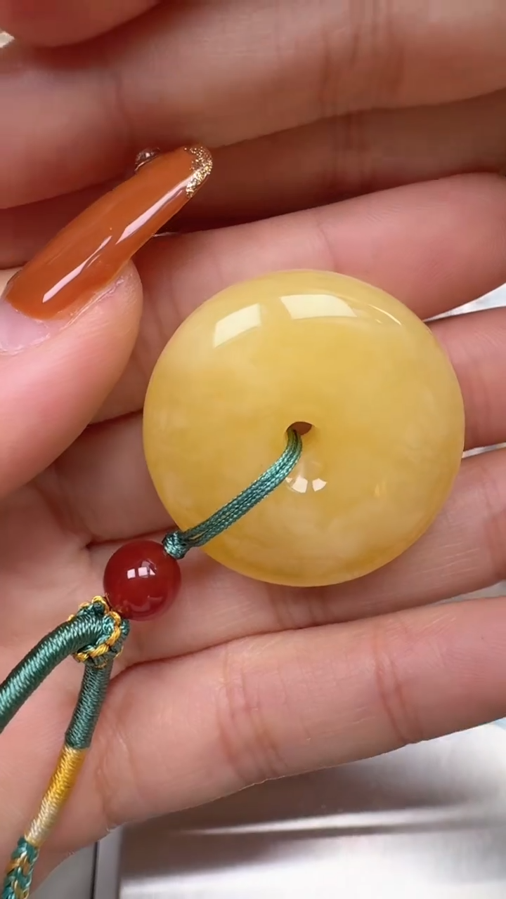 裸石琥珀未镶嵌如图