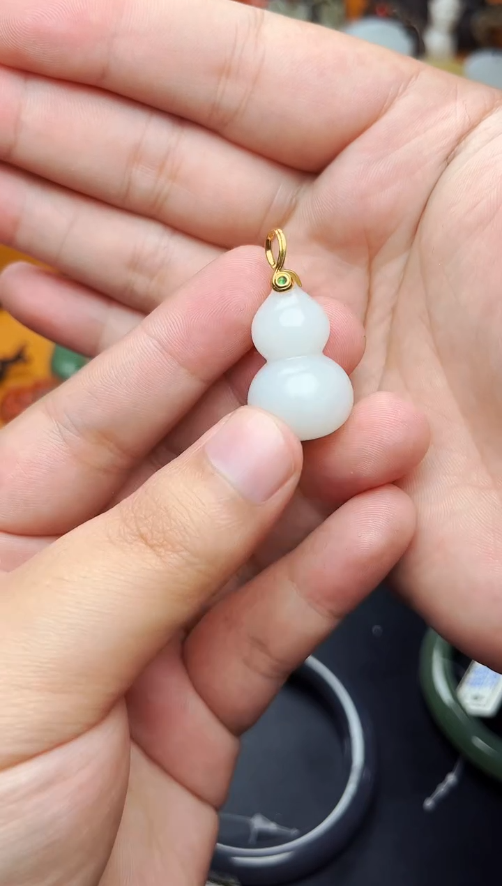 【闪购商品】和田玉颈饰18K金镶嵌葫芦01