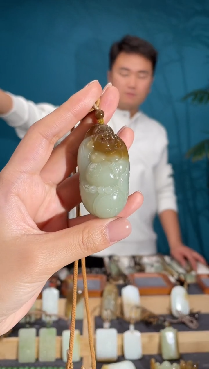 颈饰未镶嵌和田玉1