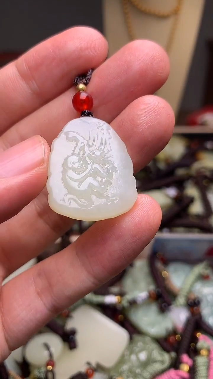 颈饰未镶嵌和田玉新疆料青海料清水和田玉吊坠