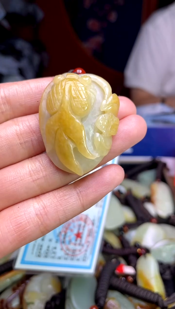 和田玉未镶嵌颈饰1