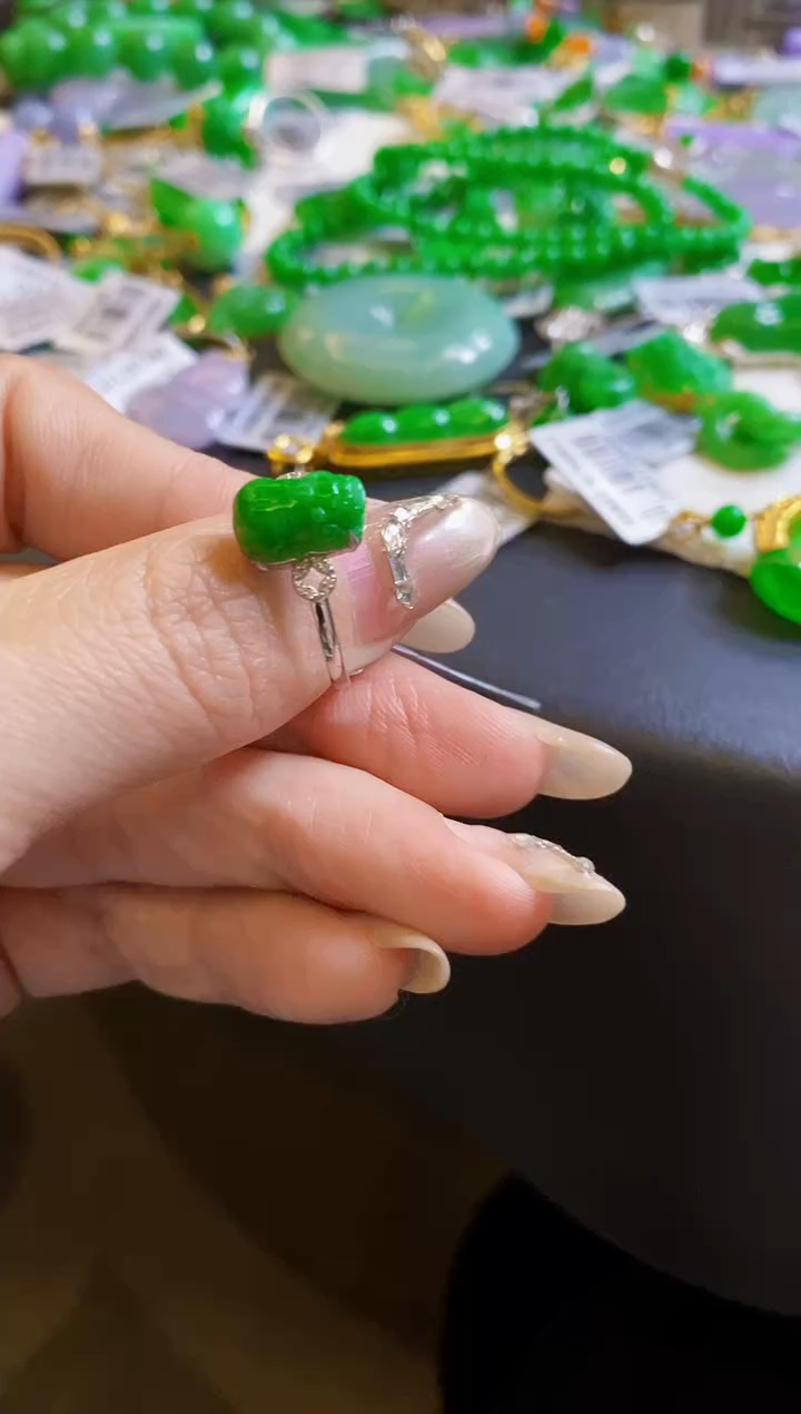 【闪购商品】定制翡翠18K金镶嵌戒指