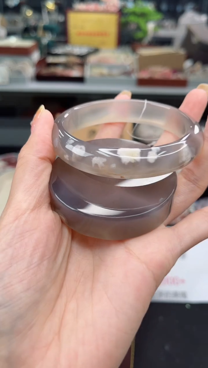 【闪购商品】石英质玉手镯未镶嵌61圈口（赠品镯心）6430211