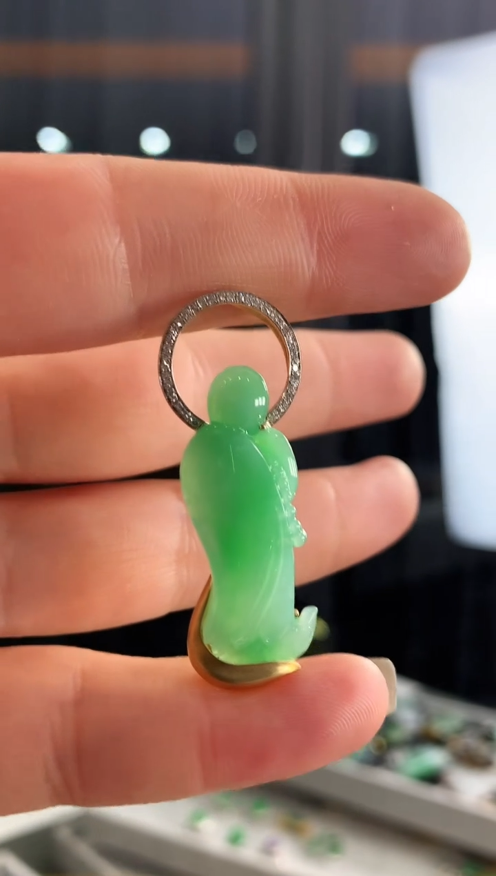 【闪购商品】翡翠吊坠(不含链)18K金镶嵌吊坠