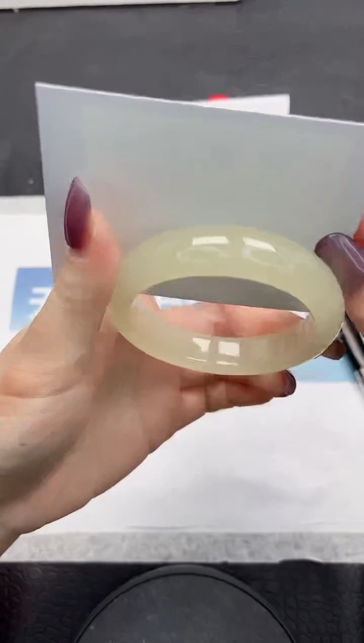 【闪购商品】石英质玉手镯未镶嵌149-56.8