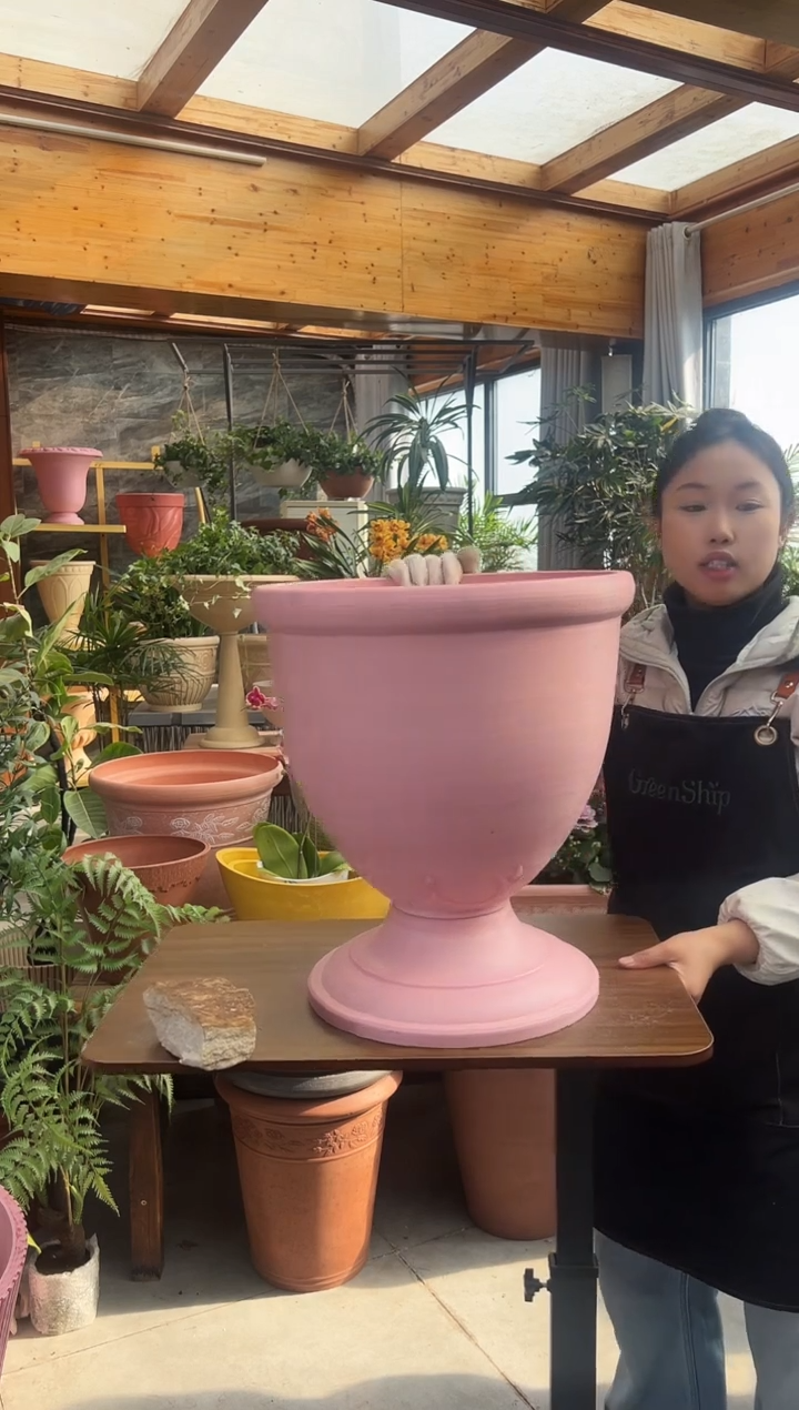 38*43.5/粉色石花纹浮雕酒杯花盆